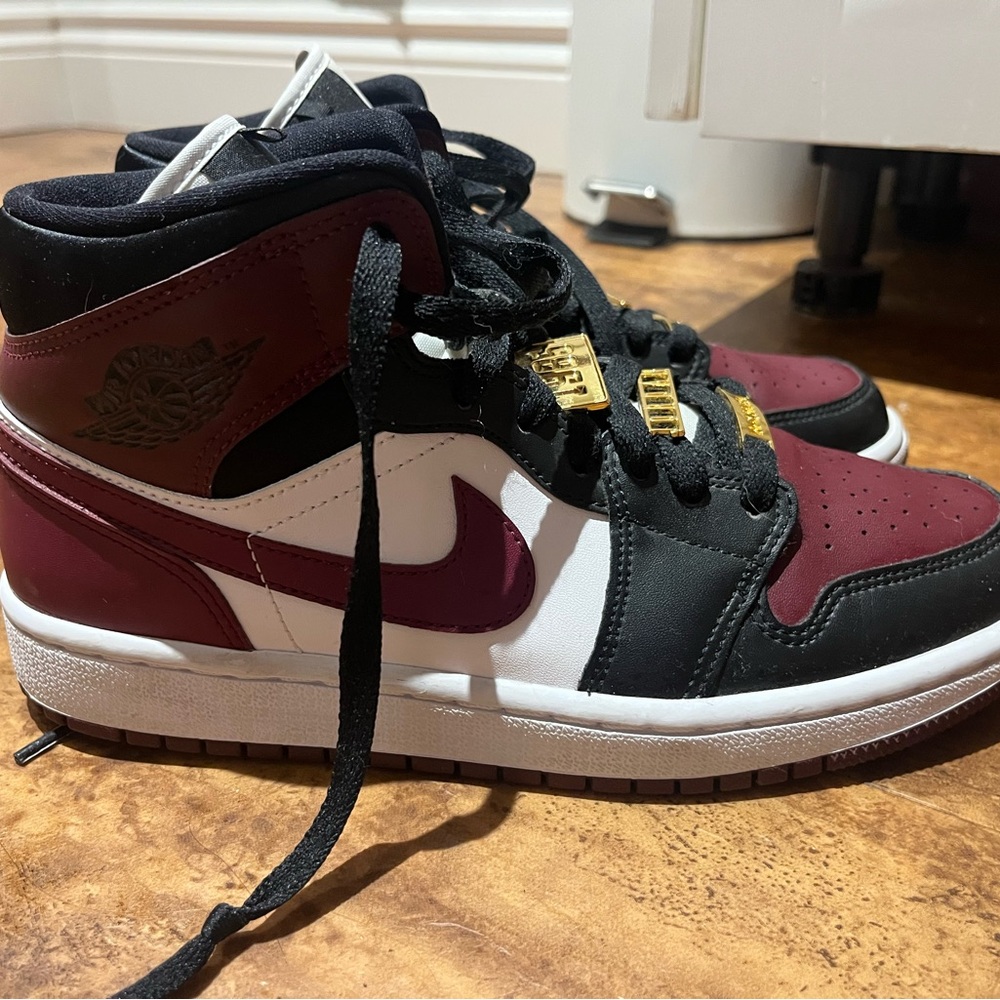 Women’s Air Jordan 1 Mid “Maroon” with gold charms